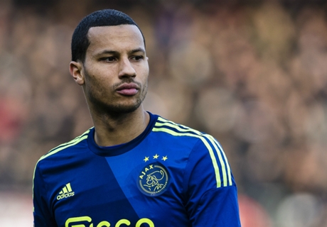 Napoli op de tribune voor Van Rhijn