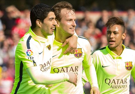 Suarez Helps Barca Win Ugly