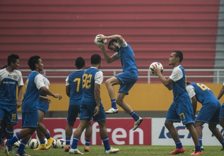 Persib Ditunggu Striker Asing Di Bali