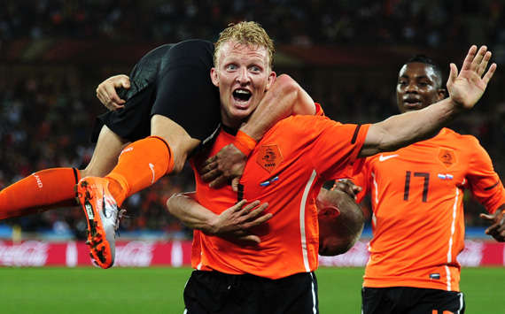 World Cup 2010 - Netherlands vs Slovakia,Dirk Kuyt and Wesley Sneijder(Getty Images)