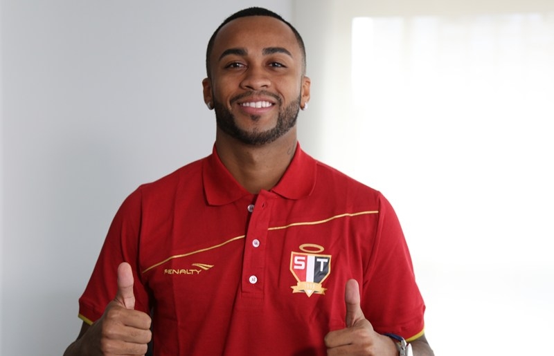 São Paulo confirma contratação de Wesley São Paulo confirma contratação de Wesley