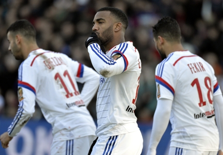 'Lacazette will reach Benzema's level'