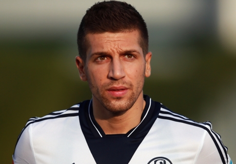 Schalke want to buy Nastasic