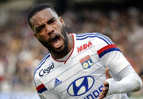 Alexandre Lacazette pourrait quitter l'OL