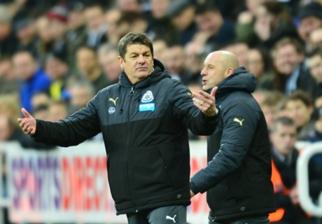 Carver Keluhkan Badai Cedera Newcastle