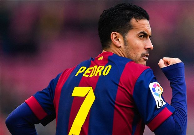 Pedro signs contract extension with Barcelona