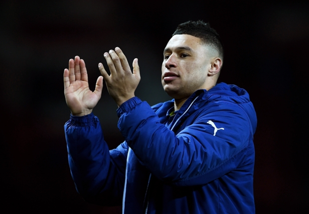 Oxlade-Chamberlain set for scans on hamstring injury