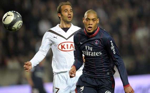 Ligue 1 : Guillaume Hoarau (Paris SG) vs Marc Planus (Bordeaux) - (Panoramic)