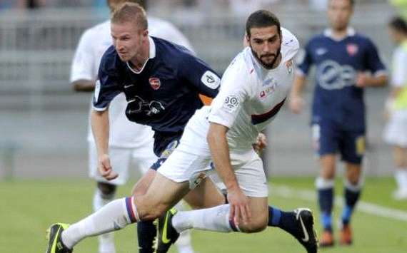 Ligue 1 : Rudy Mater (Valenciennes) vs Lisandro Lopez (Lyon) - (Panoramic)