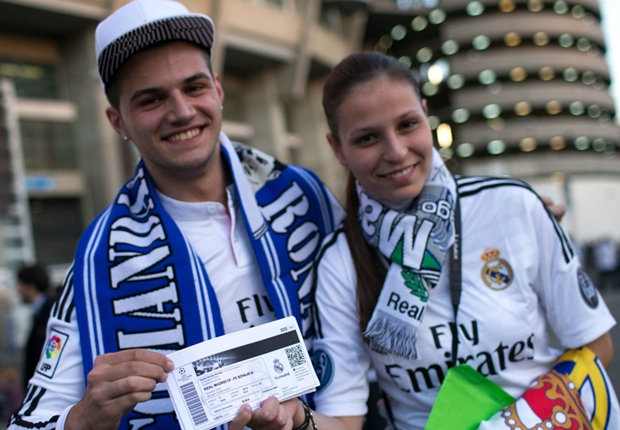 التذكرة ب111 يورو وعدد المقاعد 500 فقط في ملعب يتسع لأكثر من 90 ألفًا