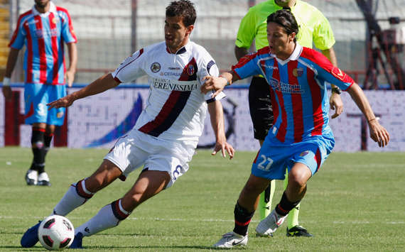 Garics e Biagianti battagliano in Catania-Bologna (Getty Images)
