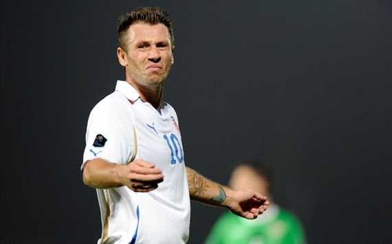 Italy's Antonio Cassano shows his disgust as his Azzurri side could only draw 0-0 at Northern Ireland (Getty Images)
