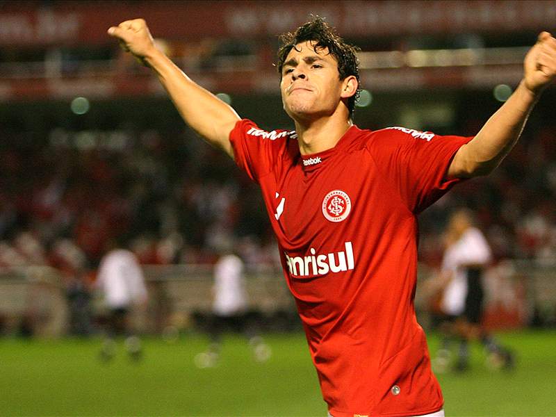 Internacional Starlet Giuliano Set To Complete €10 Million Move To