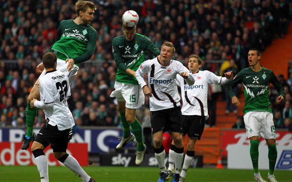 Luftduell bei Werder gegen Eintracht Frankfurt (getty Images)