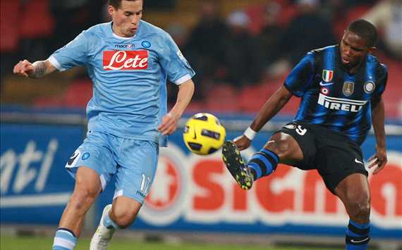 Eto'o e Hamsik durante Napoli-Inter (Getty Images)