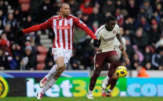 EPL ; John Carew - Sulley Muntari , Stoke City vs Sunderland(Getty Images)