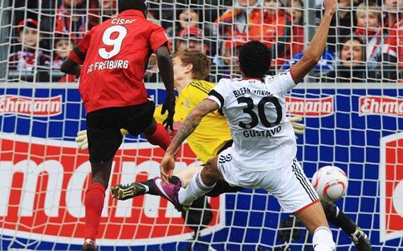 Bundesliga: SC Freiburg – FC Bayern Munich, Cisse and Gustavo