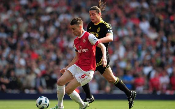 EPL,Arsenal v Liverpool, Andy Carroll and Laurent Koscielny