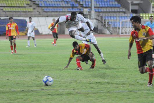 Pune FC's Mandjou Keita & East Bengal's Mehtab Hussain Caught In A Tussle, I-League