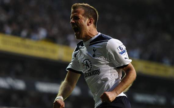 EPL: Rafael Van der Vaart, Tottenham Hotspur v Arsenal