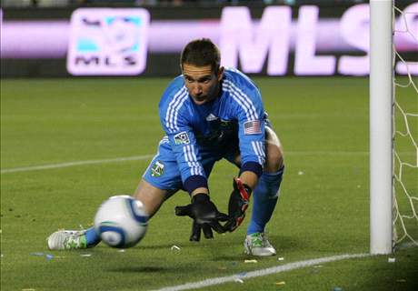 Sounders add veteran GK Perkins