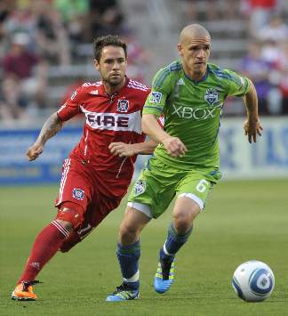 Osvaldo Alonso, Seattle Sounders, Daniel Paladini, Chicago Fire, Major League Soccer