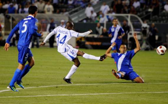 Gold Cup 2011 - Honduras vs. Guatemala, Oscar Garcia, Carlos Castrillo