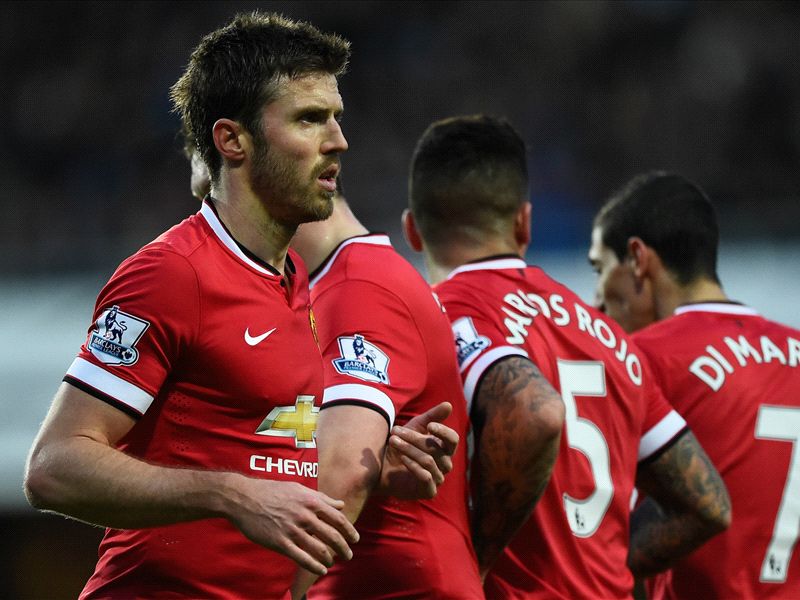Rio Ferdinand: Van Gaal is baffling... Carrick should be the first name on the team sheet!