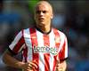 Wes Brown Tak Pernah Pikirkan Pensiun