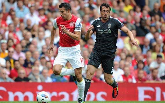 EPL - Arsenal vs Liverpool, Robin van Persie and Jose Enrique