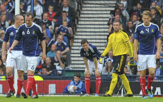 EURO 2012 Qualifier - Scotland v Czech Republic, Scotland players walk back to centre