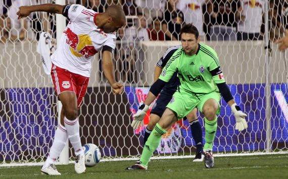 Thierry Henry, Joe Cannon; New York Red Bulls - Vancouver Whitecaps