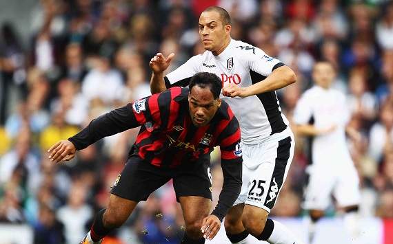 Bobby Zamora - Joleon Lescott, Fulham v Manchester City
