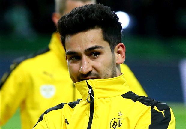 Gundogan signs new Borussia Dortmund contract