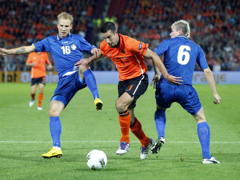 Arsenal's Robin Van Persie: Netherlands Definitely One Of The ...