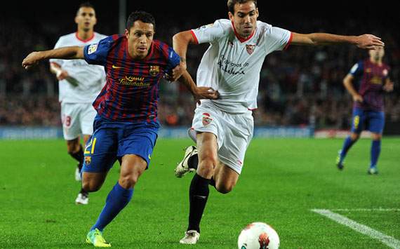 Liga BBVA: Barcelona-Sevilla: Adriano; Fernando Navarro
