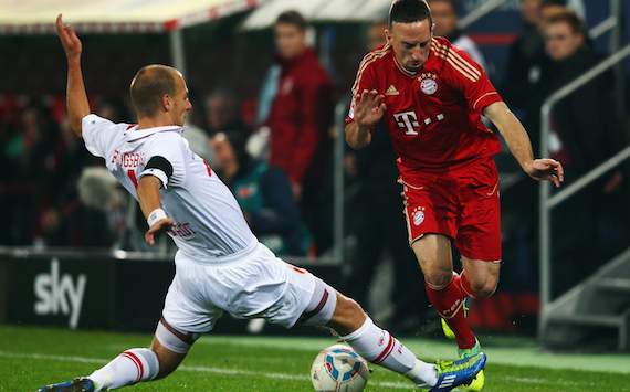 Bundesliga: FC Augsburg - FC Bayern München, Dominik Reinhardt - Franck Ribery