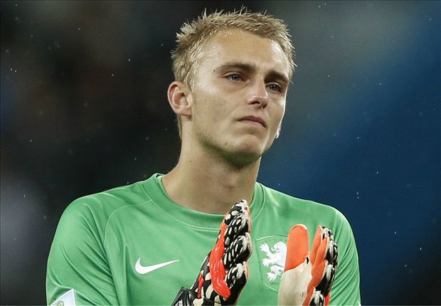 Cillessen not going to Manchester United, claims De Boer