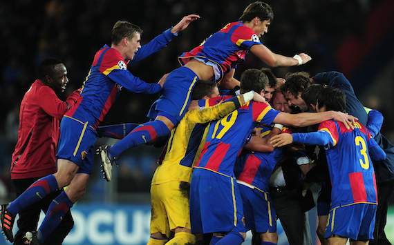 Champions League: FC Basel - Manchester United, Basel's players celebrating