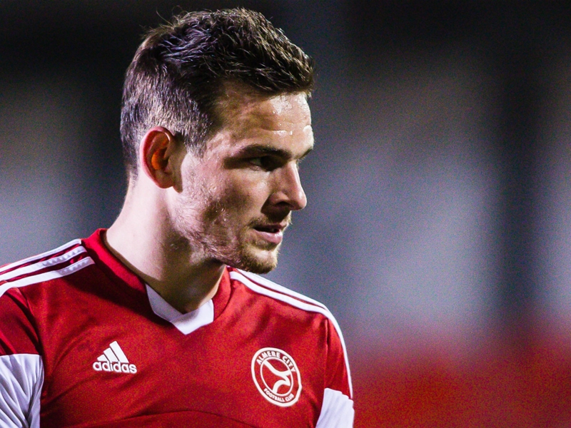 AZ reject Tottenham bid for Janssen