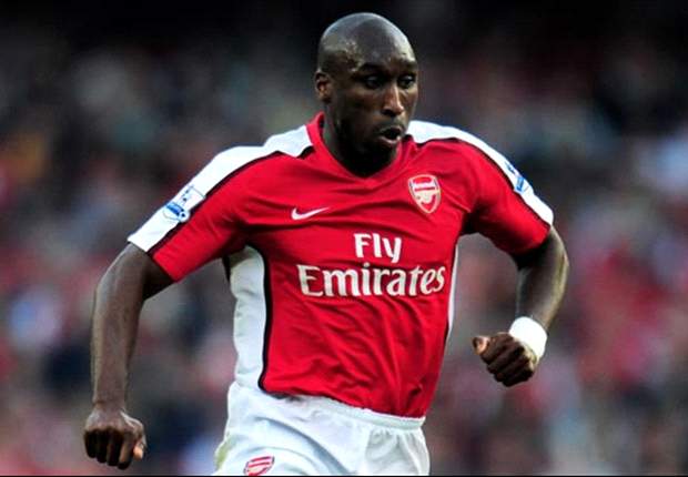 ANG - Sol Campbell critique Arsenal