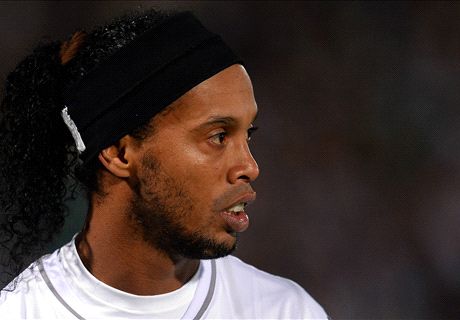 Ronaldinho joins Fluminense