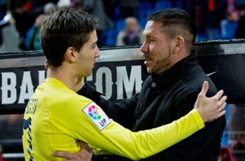 Atletico Madrid bound Luciano Vietto with head coach Diego Simeone
