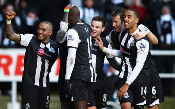 EPL - Newcastle United v Aston Villa, Papiss Cisse