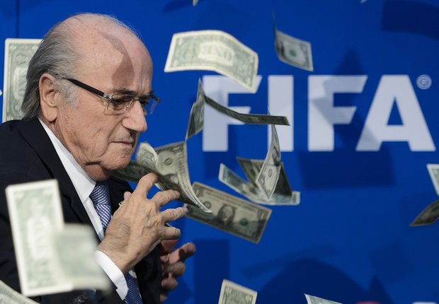 Sepp Blatter bị điều tra hàng loạt sai phạm ở FIFA