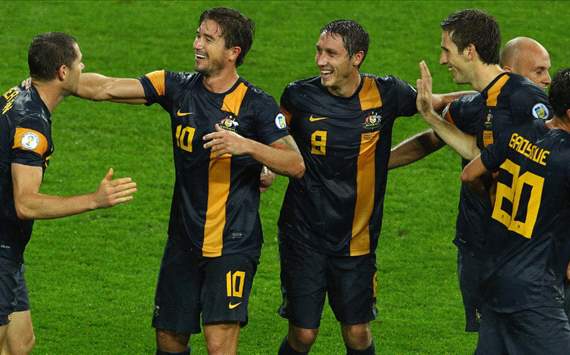 harry kewell , australia's celebration against saudi arabia