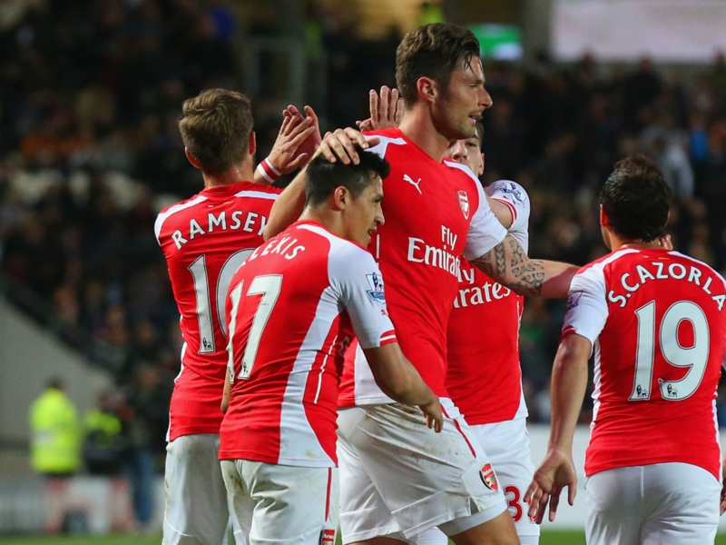 'Hyperactive' Alexis ready to improve for Arsenal - Wenger