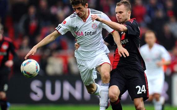 Leverkusen vs Bayern: Thomas Müller, Michal Kadlec