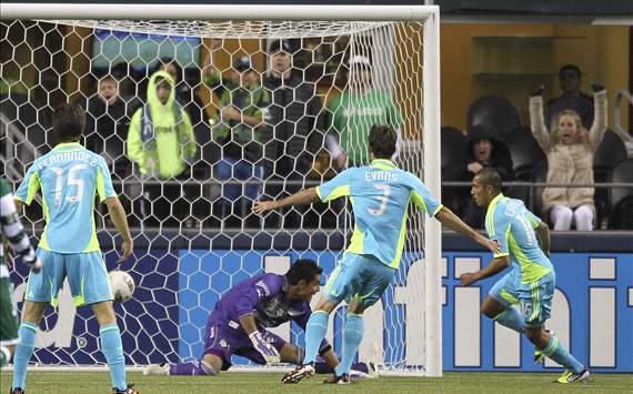 Oswaldo Sanchez, Santos Laguna; David Estrada, Brad Evans, Seattle Sounders FC; CONCACAF Champions League