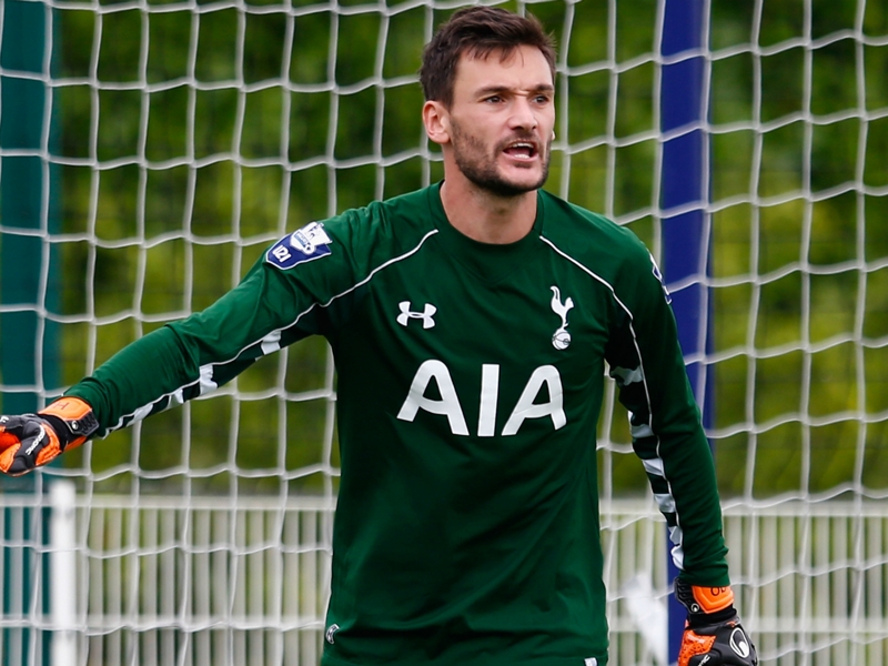 Pochettino hands Lloris Tottenham captaincy despite Manchester United talk